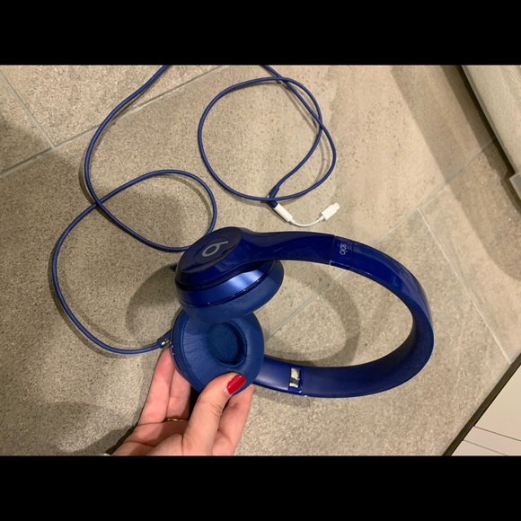 Bose headphones - Picture 2 of 3